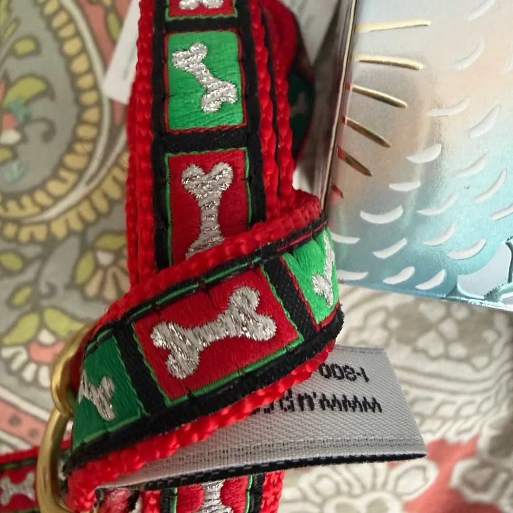 Dog Leash w/ green red Bone Pattern Xmas Up Country perfect gift for your dog